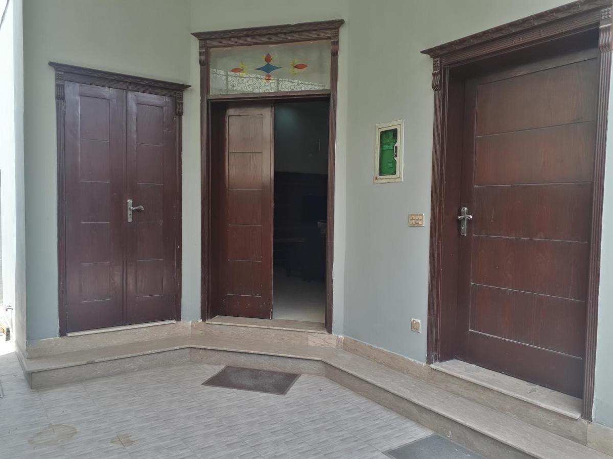 Fully Serviced Holiday Home Near Lahore Ring Road Eksteriør bilde
